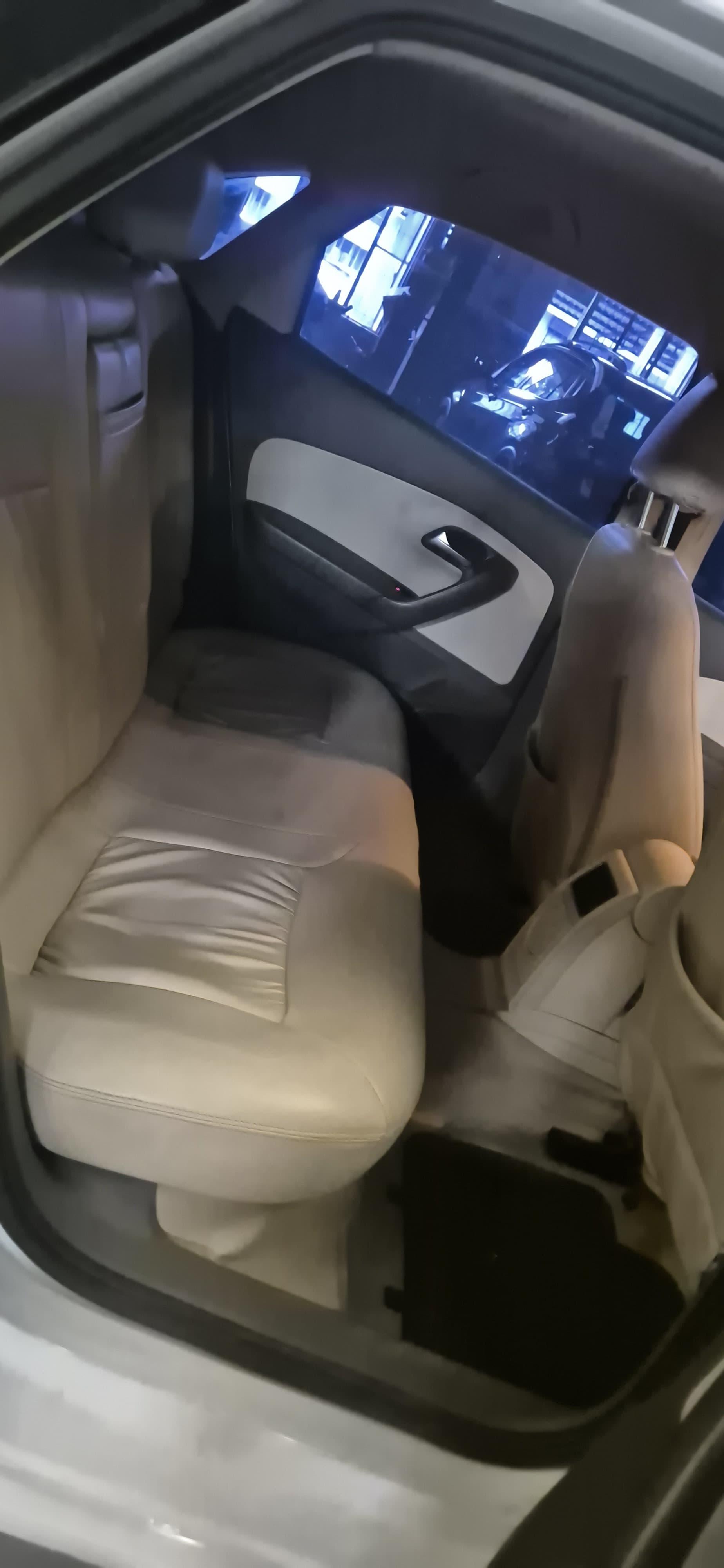 Volkswagen Vento(2012-2014) Highline Diesel